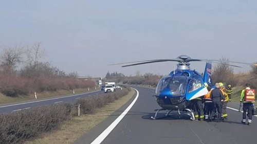 Střet nákladních vozidel ochromil dopravu a vyžádal si zásah IZS