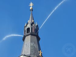 Věž kostela hořela naštěstí jen cvičně
