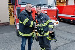 Třicet let zachraňoval životy. Kolegové se s velitelem rozloučili poslední jízdou
