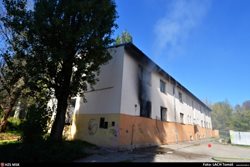 Požár bytu v Moravské Ostravě se záchranou dvou osob sousedy