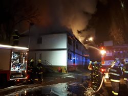 Při požáru kutnohorské ubytovny zemřela jedna osoba
