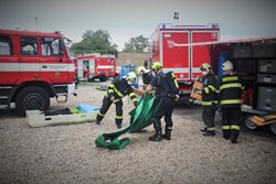 Námětem taktického cvičení v Kouřimi byl únik čpavku
