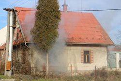 Tragický požár ve Velkém Týnci v Olomouckém kraji VIDEO/FOTOGALERIE