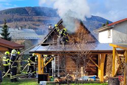 Škodu za 200 tisíc korun způsobil požár zahradní chatky ve Veřovicích