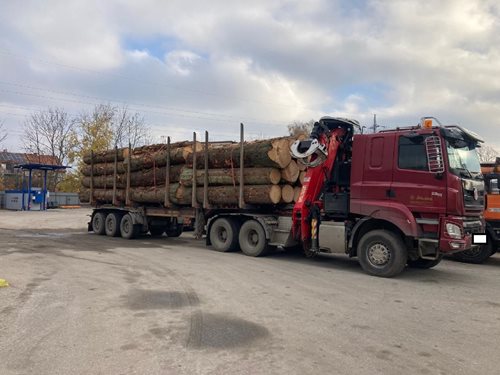 Přetížené kamiony pod drobnohledem: Policisté odhalili vozidla až o 15 tun těžší