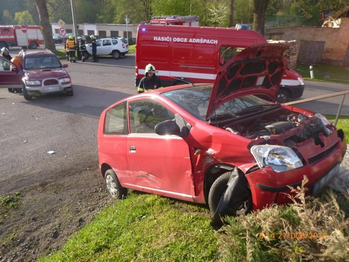 Horni-Adrzbach.jpg Horni-Adrzbach.jpg