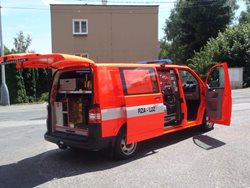 Berounští hasiči zachránili ženu pomocí defibrilátoru