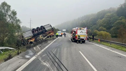 Slovensko: Děsivá nehoda uzavírá R3