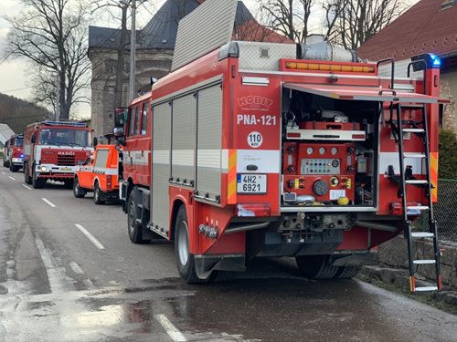 Požár v domě způsobil zazděný trám v komíně