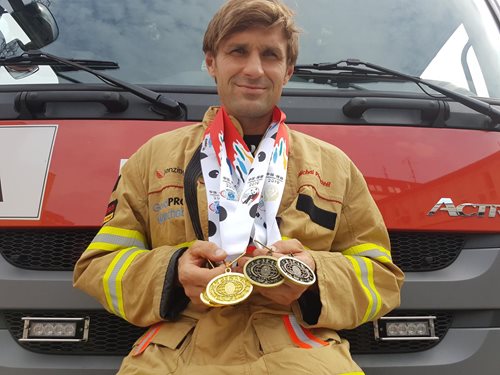 2x zlato, 2x bronz. Medailová sklizeň olomouckého hasiče