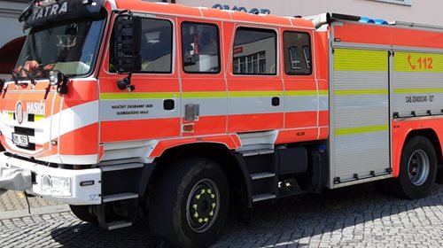 Strop se propadl a ohrozil obyvatele domu