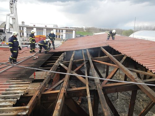 Požár vysokozdvižného vozíku způsobil škodu za milión a půl