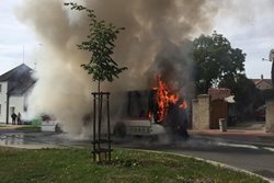 V Kladně shořel autobus městské dopravy