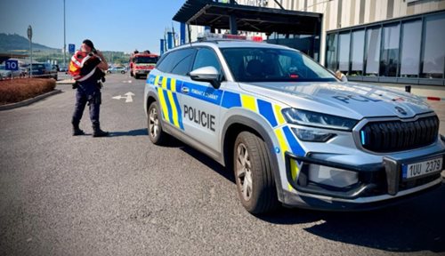 V obchodním centru se zřítil strop. Zákaznice skončila v nemocnici
