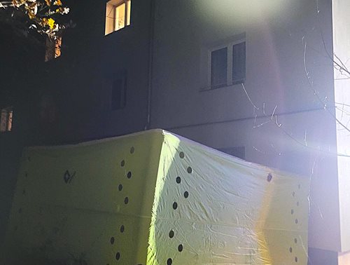 Požár bytu: Muže zachránila seskoková matrace