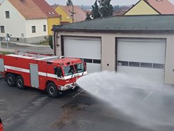 Také na dobříšské stanici se předčasně nadělovalo