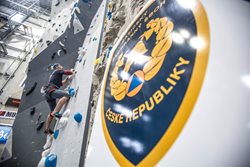 Na lezecké stěně polygonu ve Velkém Poříčí se soutěžilo o titul mistra HZS ČR