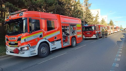 Požár bytu ohrozil obyvatele domu