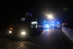 VIDEO – FOTOGALERIE Asistence hasičů u dopravní nehody nákladního vozidla na obchvatu Olomoucí.