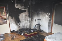 Manželský pár zahájil novou chatařskou sezonu požárem v obývacím pokoji