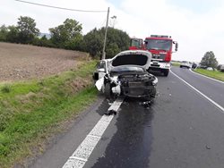 Dopravní nehoda osobního auta u Třebívlic