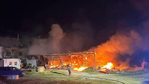 Požár zasáhl stodolu i část domu a způsobil milionové škody