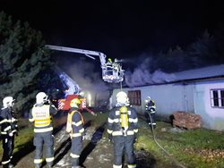 Požár boudy na střelnici v Hrobčicích