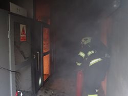 Téměř půlmilionová škoda při požáru trafostanice v Berouně