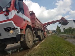 Hasiči zasahují v oblasti postižené povodní už šestý den