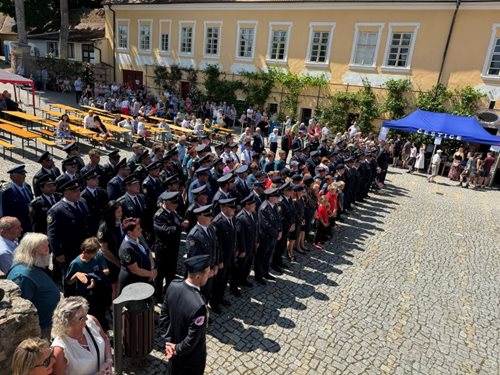 Kniha, která se čte jedním dechem. Hasiči zachytili 140 let příběhů své komunity