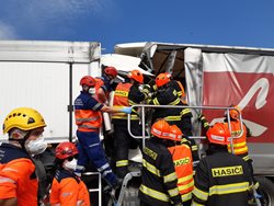 Vyprošťování řidičů bylo mimořádně náročné
