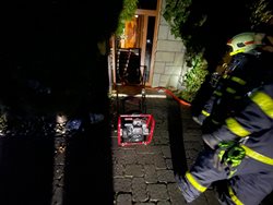 Při požáru kuchyně v Šenově se jedna osoba nadýchala kouřem