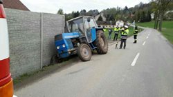 Na Zelený čtvrtek v podvečer odstraňovali hasiči následky dvou nehod