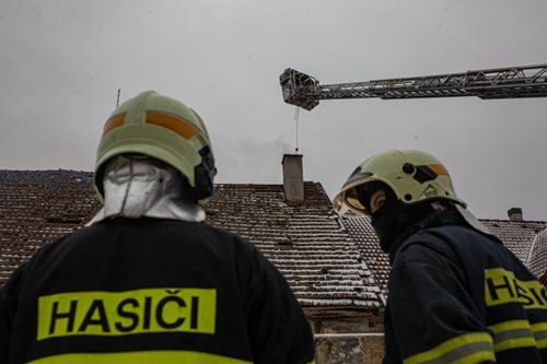 Zásahy jednotek hasičů u požárů sazí v komínech