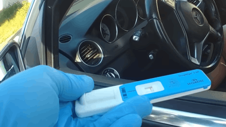 Měla zákaz řízení a test ukázal drogy. Policisté ji zastavili krátce před půlnocí