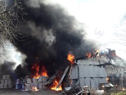 Požár v Horňátkách na Mělnicku likvidovalo deset jednotek