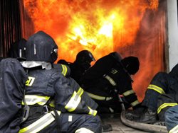 VIDEO Požár přístavku rodinného domu v Brně
