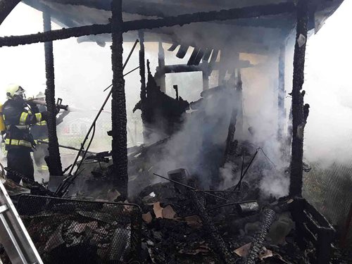 U požáru zasahovaly čtyři jednotky hasičů