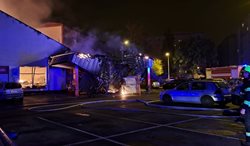 V Chodově vyhořela prodejna supermarketu