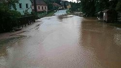 Jihomoravští hasiči odklízeli následky přívalových dešťů