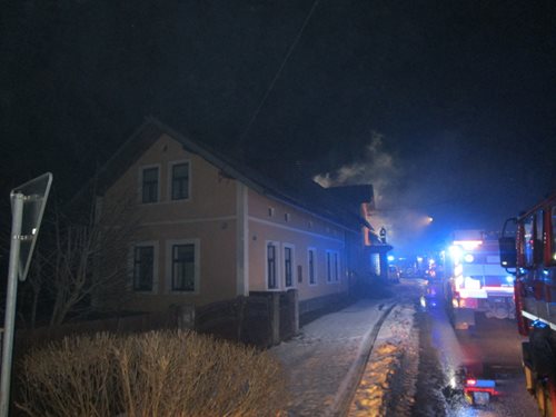 Požár půdních prostor způsobil škodu asi za 1,5 milionu korun