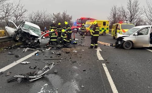 Vážná dopravní nehoda se zásadními následky ochromila provoz