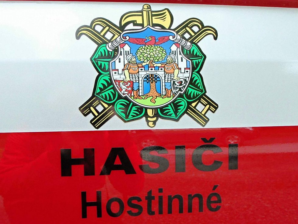 Hostinné