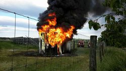 Velký požár fotovoltaické elektrárny  likvidovali hasiči na Orlickoústecku