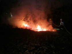 U požáru trávy na Havlíčkobrodsku zasahovaly tři jednotky hasičů