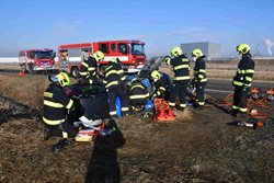 Prověřovací cvičení dopravní nehoda s vyproštěním zraněných