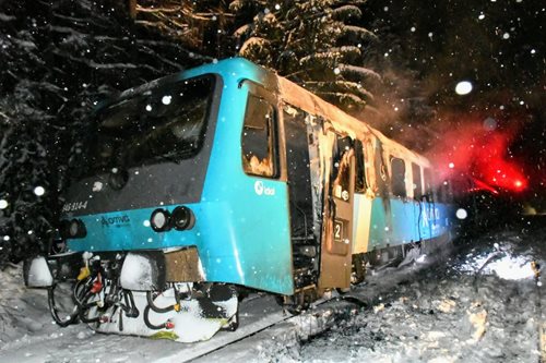 Požár vlaku v Rybništi na Děčínsku