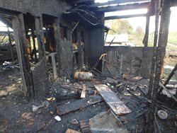Nedělní požár truhlářské dílny v Pilníkově napáchal škodu za téměř milion korun Požár likvidovaly tři jednotky hasičů  