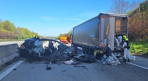 Vážná nehoda ochromila provoz a vyžádala si letecký zásah