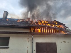 Požár garáže způsobil škodu 950 tisíc korun
